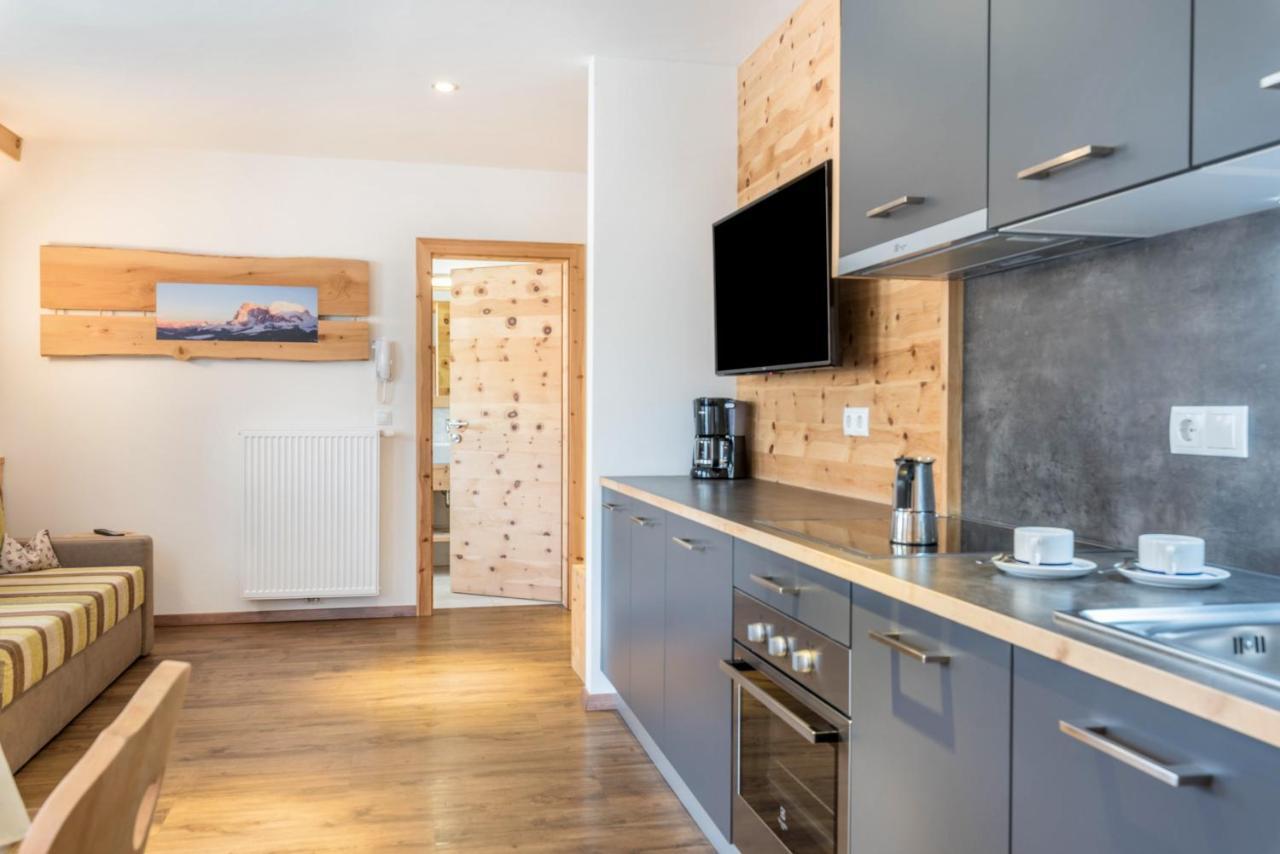 Superior Apartments Marialisa Tulpe 치우사 외부 사진